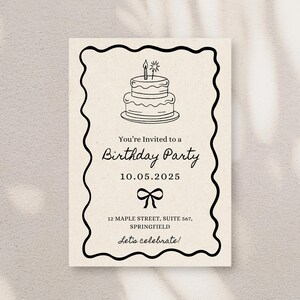Lustige & stilvolle beige und schwarze Geburtstagseinladungen - schicke Party-Einladungen für jede Feier!