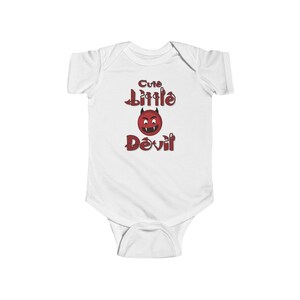 Uroczy dziecięcy kombinezon Little Devil - zabawny i uroczy wzór, rozmiary 6 m-24 m