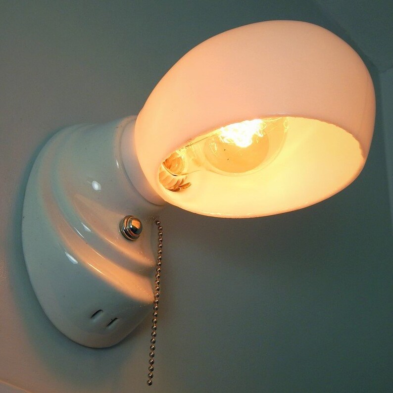 Porcelain Pull Chain Equipped Wall Sconce Light Fixture Image 0
