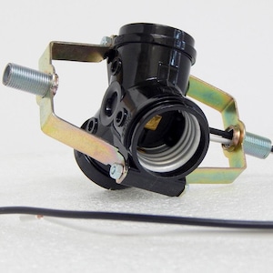 3-Light Phenolic Medium Base Cluster Socket (Switchless)