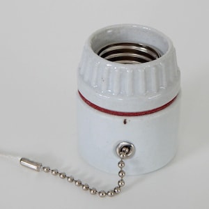Medium Base Glazed Porcelain Pull Chain Light Fixture and Lamp Socket