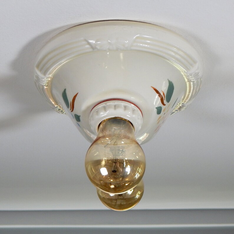 Vintage 1930s Flush Mount Porcelain Ceiling Light Fixture imagem 6