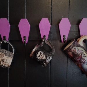 Gothic Wall Hooks, Coffin Home Decor, Coffin Hook Rack, Goth Coffee Cup Holder, Cup Holder, Wall Rack, Halloween Hooks, Mug Hooks