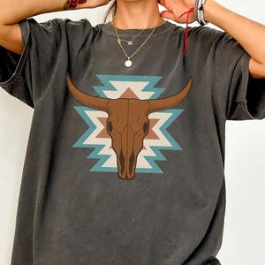 Western Graphic Shirt, Boho Cow Skull Shirt, Comfort Colors®Bull Skull T-Shirt,  Cowgirl Tee, Cowboy Gift,Country Girl Shirt,Western T-Shirt