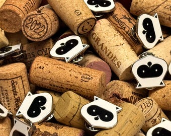 Mr. Porter Enamel Pin – Porter Airlines