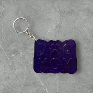 Dog mom keychain