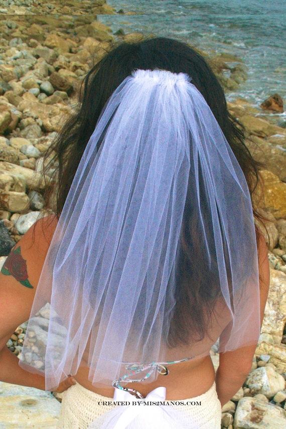 Las Vegas Party Veil, Bachelorette Veil, One Layer Veil, GIRLS NIGHT OUT veil, Party Veil - White Head Veil with Bow Il_570xn