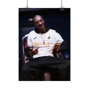Snoop Dogg Inspired Wall Art Poster, Hip Hop Decor, Music Legend Poster, Gift for Music Lovers, Unique Artwork for Home