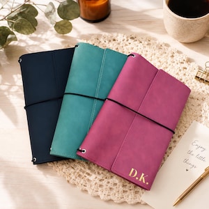 Personalisierte Leder Journal Hülle, A5 Traveler Notebook Cover, Benutzerdefinierte Name Journal Cover, Vegan Leder Notizbuch Geschenk