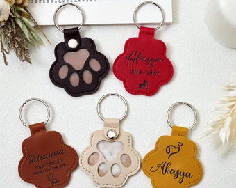 Porta-peli personalizzato per cani e gatti, portachiavi con porta-peli a forma di zampa di cane, portachiavi commemorativo per animali domestici, portachiavi in pelle a forma di zampa, regalo ricordo per animali domestici