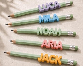 Adorno personalizado para lápices, adorno para lápices con nombre personalizado, accesorio para lápices impreso en 3D, regalo de regreso a clases para niños, regalos para maestras.