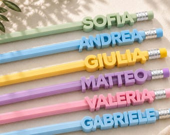Adorno personalizado para lápices, accesorio para lápices con nombre, útiles escolares personalizados, regalo de lápiz impreso en 3D, recompensa para niños en el aula.