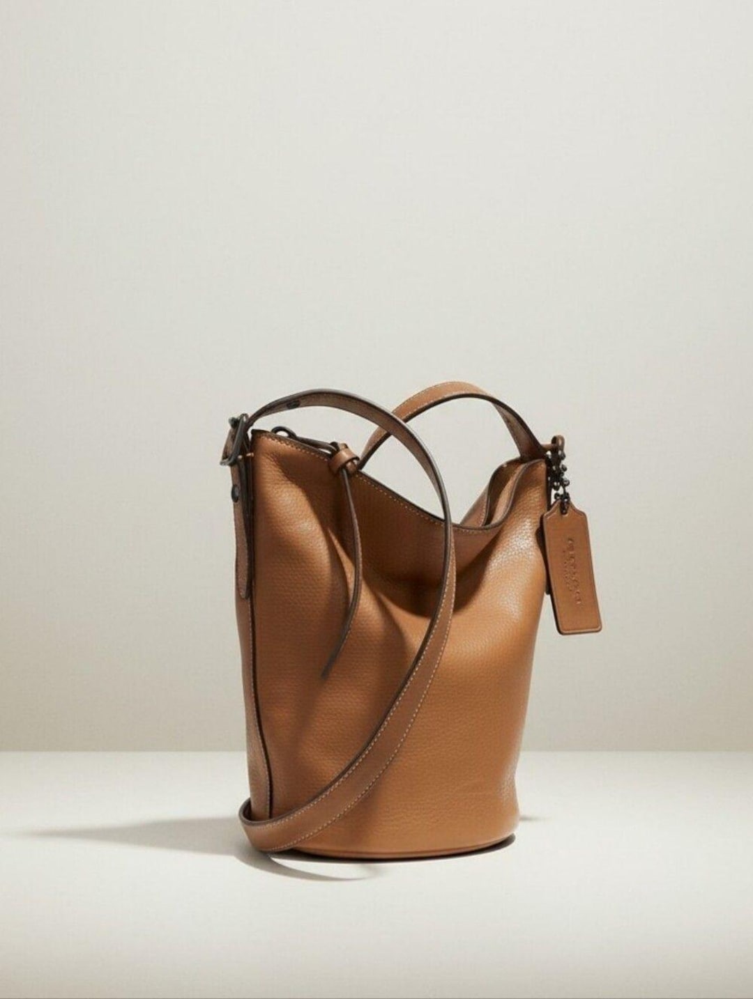 バッグ COACH Bleecker Leather Duffle Bucket Bag Vintage Coach Leather Mini Bleeker Duffle Bucket Bag Purse in