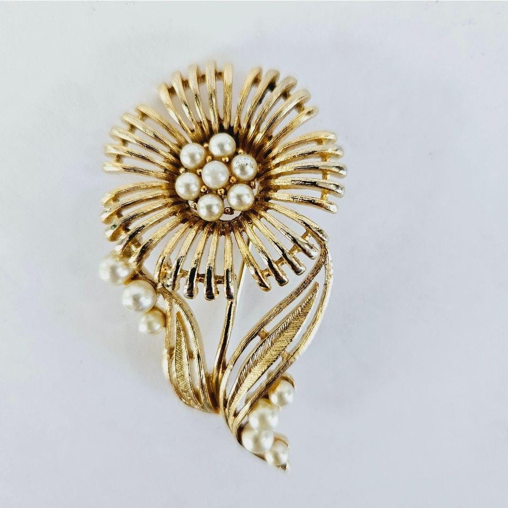 Vintage1950s Lisner Signed Sunflower Floral Faux Pearl Gold Tone