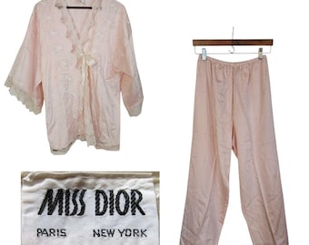 Vintage Miss Dior ILGWU-lingerie roze kanten overslagtop en broek Loungeset L