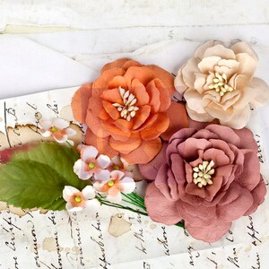 Prima Flowers - Cabriole Almond - 11 pieces Floral Embellishment #566852