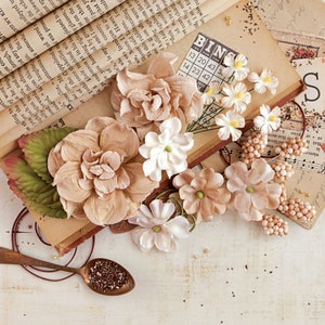 Prima Flowers - Vintage Emporium Allegra - 12 pieces Floral Embellishment Scrapbook Journal Mixed Media 586560