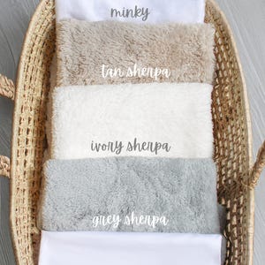 Manta personalizada con monograma y nombre para niña pequeña, color rosa, lunares, sherpa, regalo de Navidad, regalo personalizado para baby shower. imagen 8
