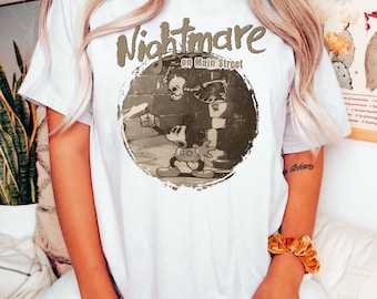 Camiseta vintage de Halloween do esqueleto do Mickey, camiseta de viagem da Disney, camiseta do Pesadelo na Rua Principal, gostosuras ou travessuras assustadoras, festa de Halloween dos anos 90
