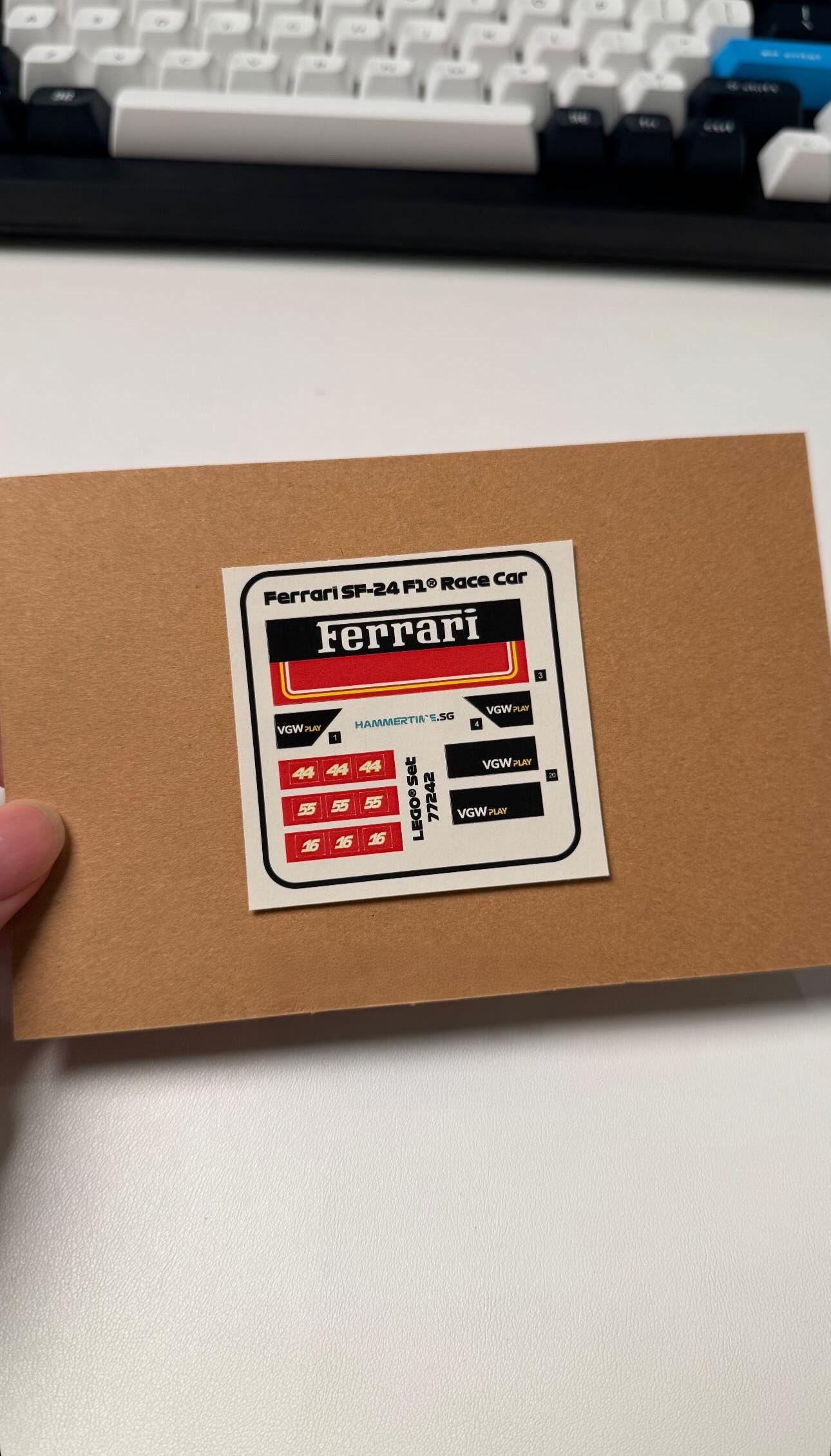 Scuderia Ferrari SF-24 LEGO® Speed Champion 77242 Sticker | Lewis