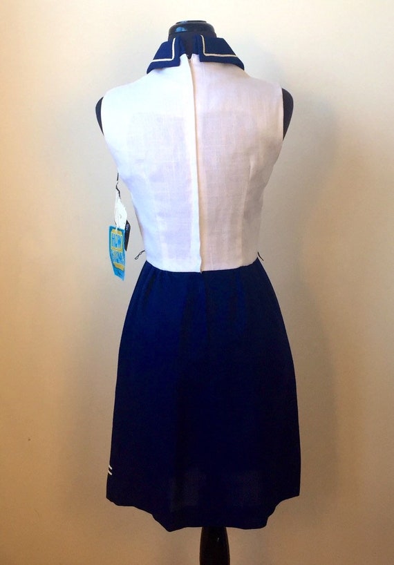 NOS 1960s Sherbet Navy & White Linen-Look Sleevel… - image 3