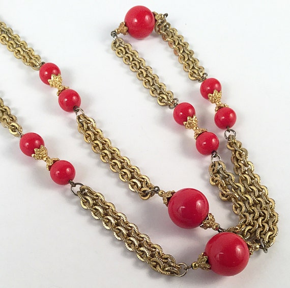 Red bead and textured goldtone chain necklace - image 2