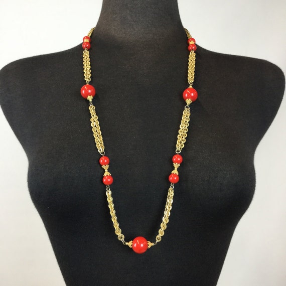 Red bead and textured goldtone chain necklace - image 1