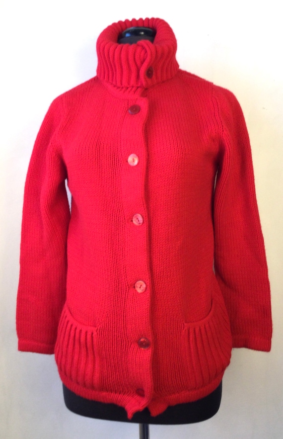 1960s Marianne Fashions red funnel neck buttoned c