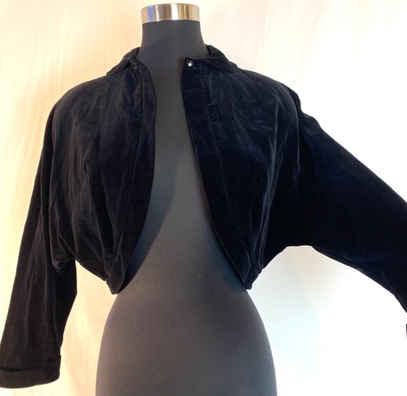 1950s black velvet collared bolero jacket - image 5