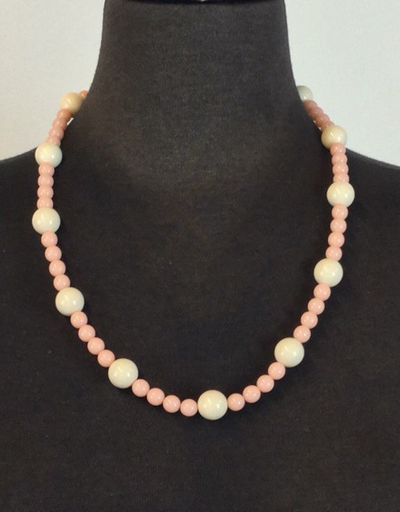 Trifari pink and cream bead necklace