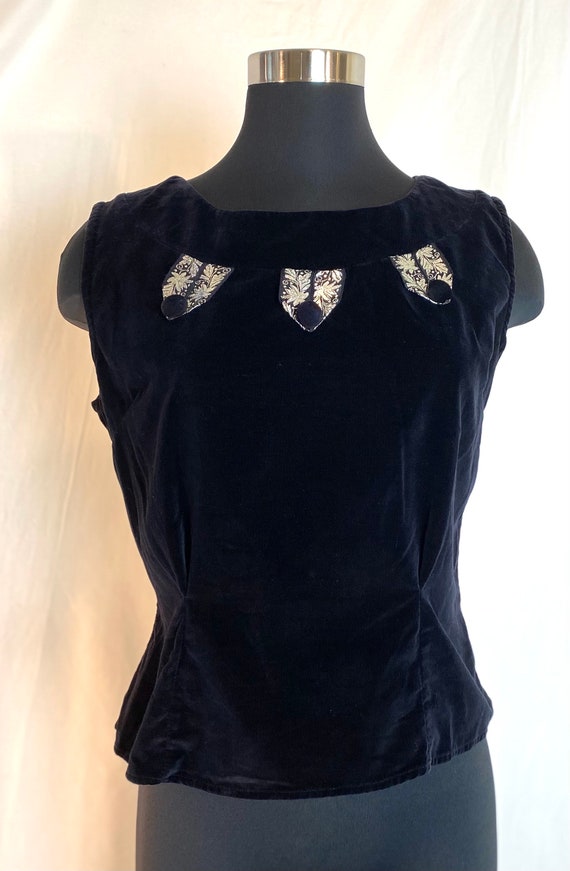 1950's black velvet sleeveless top with metallic r