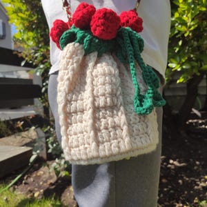 Handmade Crochet Rose Bag – Floral Crossbody Purse with roses, Romantic Gift for Her