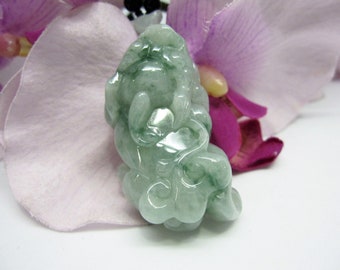 Carved Jade Pixiu  绿飘花 招财貔貅 (Japanese : Hikyū) Good Luck Charm Necklace