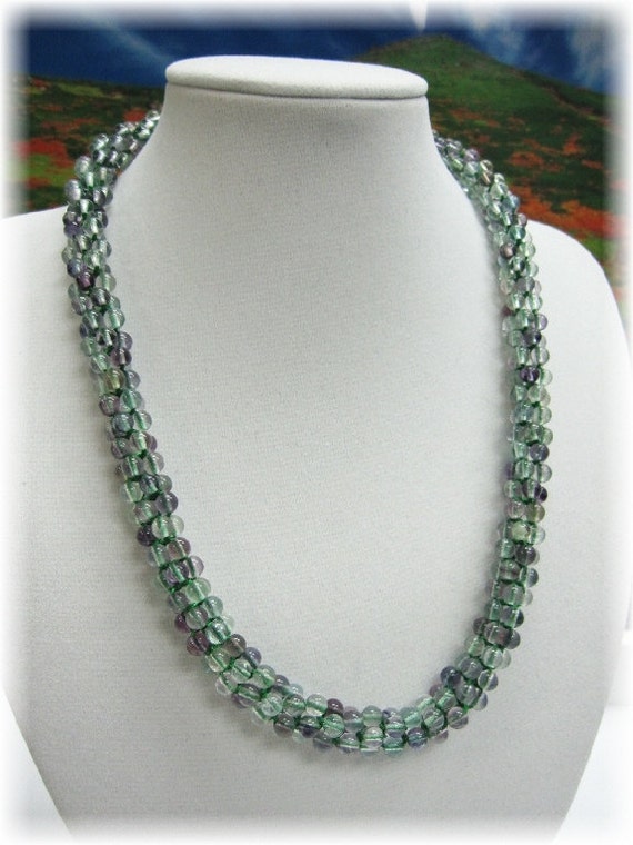 3色のツイストフローライトネックレス - Etsy 日本