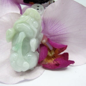Jade Pixiu  招财貔貅 (Japanese : Hikyū) Good Luck Charm Necklace
