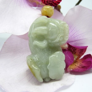 Lime Jade Pixiu  招财貔貅 (Japanese : Hikyū) Good Luck Charm Necklace