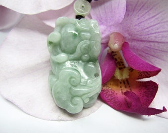 Jade Pixiu  招财貔貅 (Japanese : Hikyū) Good Luck Charm Necklace