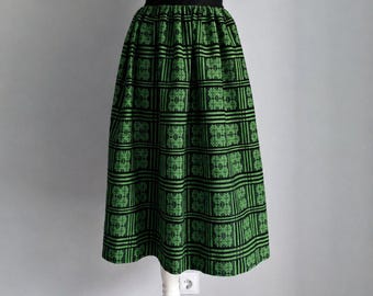 Saia ucraniana verde, saia com ornamentos trançados, saia xadrez étnica, saia de cintura alta, sob encomenda