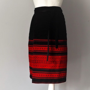 Red Ukrainian skirt, Black Plakhta, Ethnic skirt, Wrap skirt, National skirt, Ukrainian folk costume, Traditional garment, Personalization