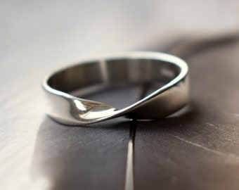 4mm Wide Mobius Ring in Recycled Sterling Silver - Wide Mobius Strip Ring for Men or Women