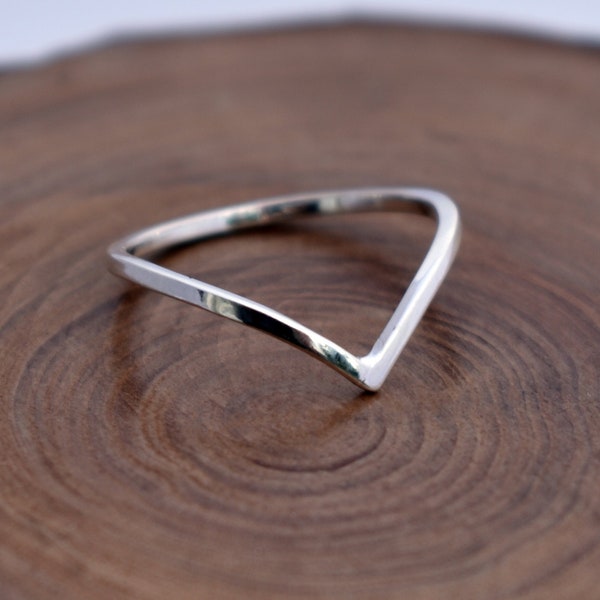 Wishbone Ring Handmade in Recycled Sterling Silber - Chevron Ring - Skinny Wishbone Ring - Geschenk