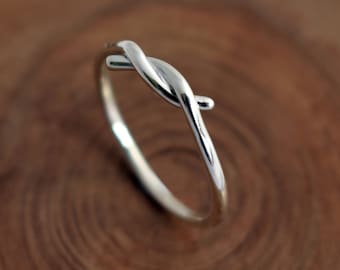 Half Knot Ring in Recycled Sterling Silver - Half Hitch Ring - Knot Ring - Friendship ring - Eternity Ring - Love - Gift