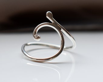 Handmade Recycled Sterling Silver Flow Ring – Modern Sculptural Jewelry