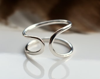 Loop Ring in Recycled Sterling Silver- Sculptural Statement Ring - Unique Gift