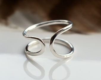Handmade Recycled Sterling Silver Loop Ring – Sculptural Design