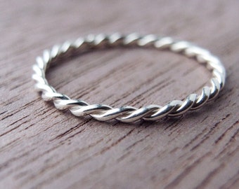Twist Ring in Sterling Silver