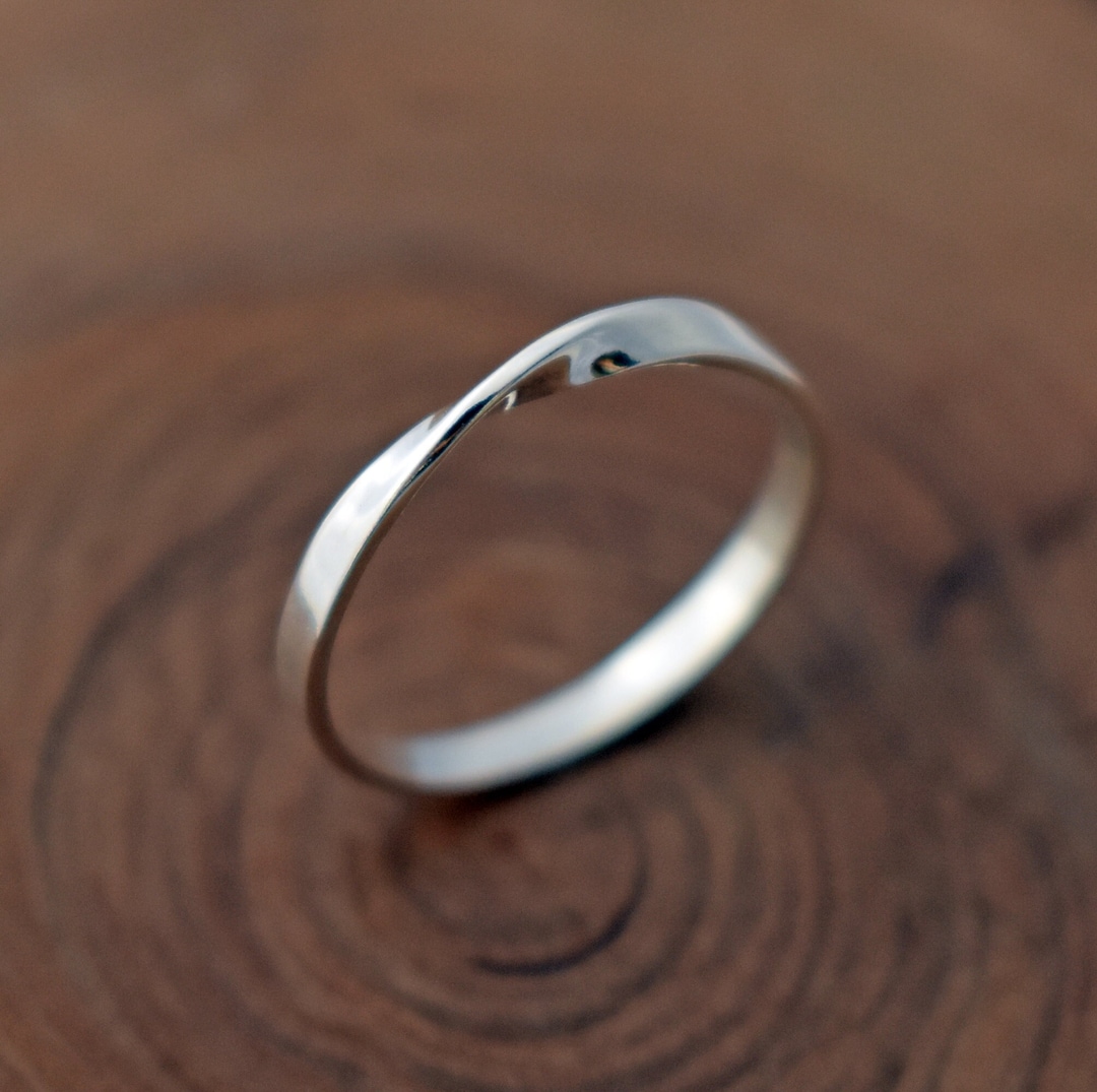 Mobius Ring Stack Slim Mobius Ring in Recycled Sterling Silver - Skinny Mobius Stackable ...