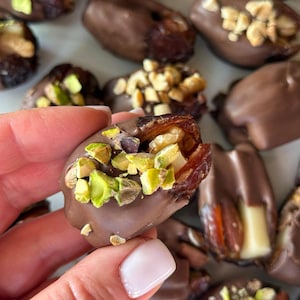 Medjool Stuffed Gourmet Dates, Almond Stuffed chocolate Covered Dates, Ramadan Dates, Luxury Dates Gift, Date Delights/Dubai chocolate dates