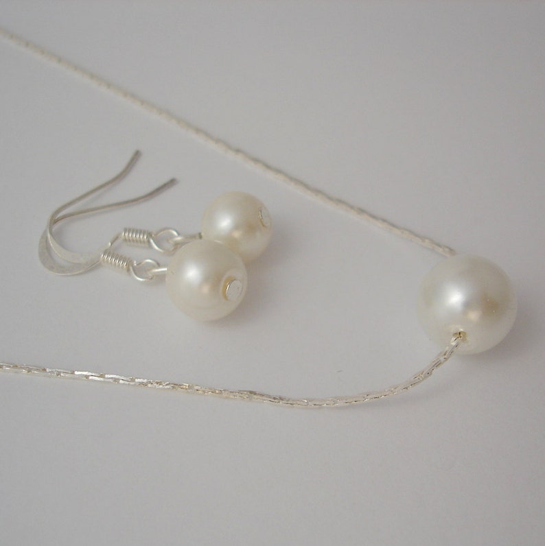 5 Bridesmaid Single Floating Pearl Jewelry Sets Necklace and Earrings, weddings, bridesmaid jewelry image 2