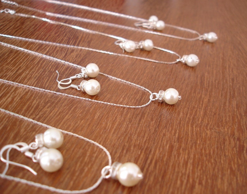 Weddings Simple /& Elegant Pearl Bridesmaid Jewelry Set Necklace and Earrings
